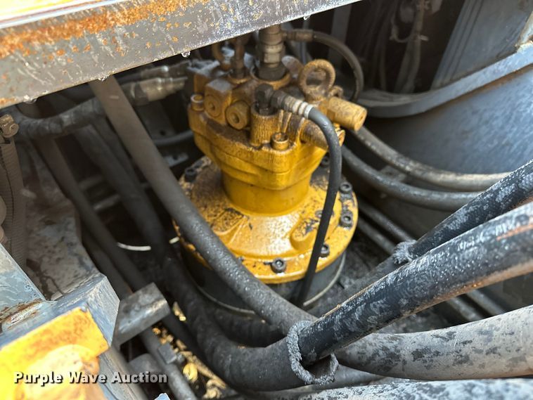 image for item DP8890 1999 Case 9040B excavator