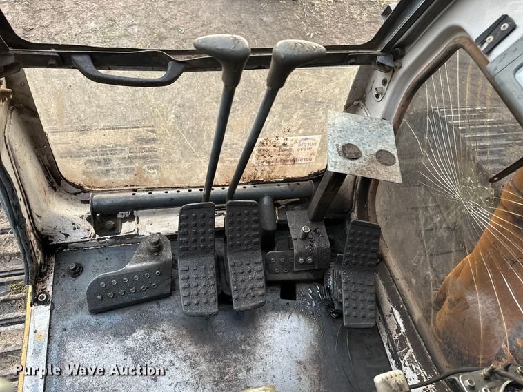 image for item DP8890 1999 Case 9040B excavator