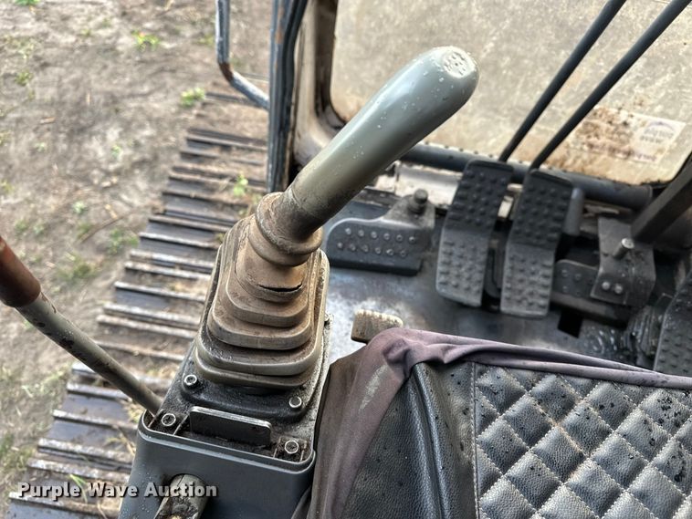 image for item DP8890 1999 Case 9040B excavator