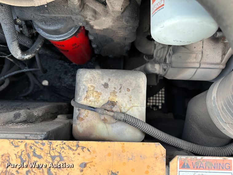 image for item DP8890 1999 Case 9040B excavator