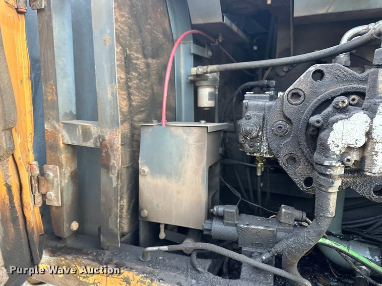 image for item DP8890 1999 Case 9040B excavator