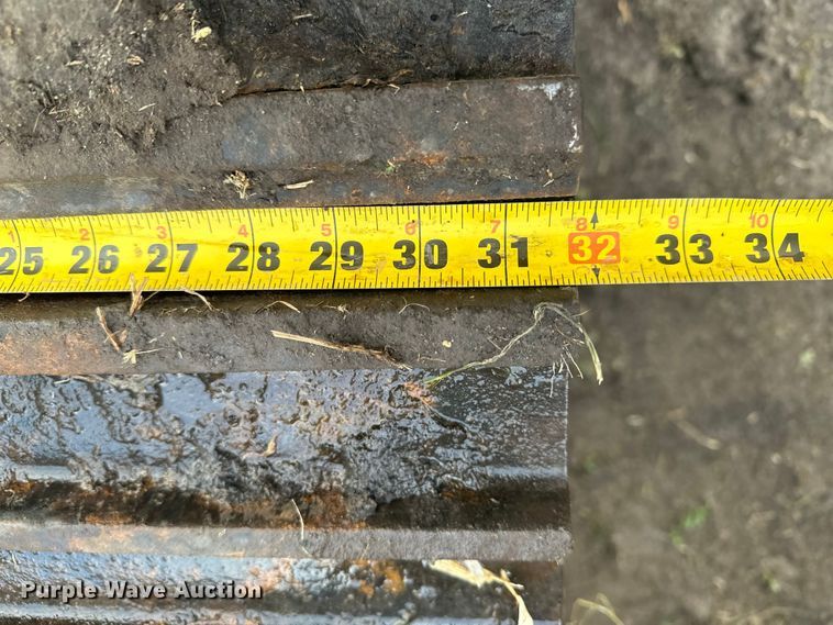 image for item DP8890 1999 Case 9040B excavator