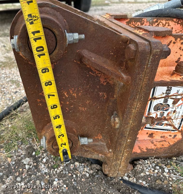 image for item DP8904 NPK GH-2 breaker