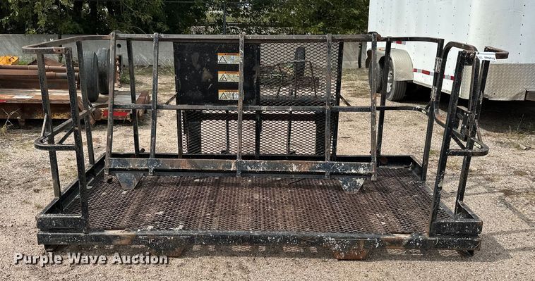 image for item DP8913 Man basket