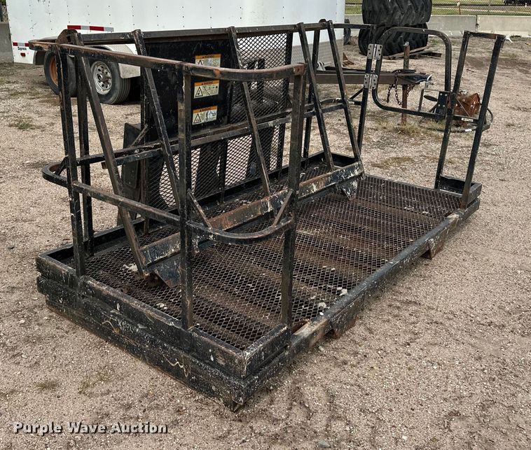 image for item DP8913 Man basket