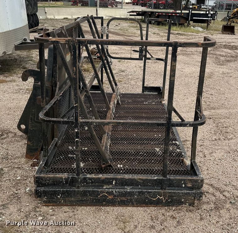 image for item DP8913 Man basket