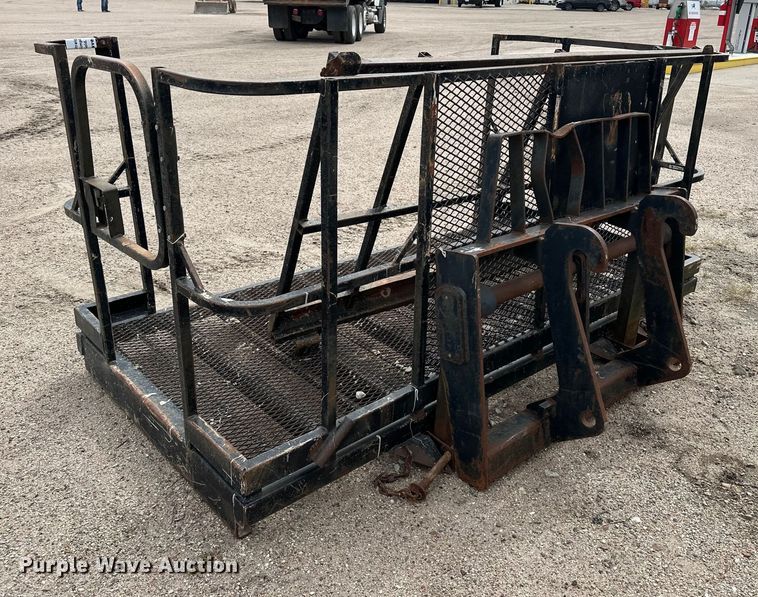 image for item DP8913 Man basket