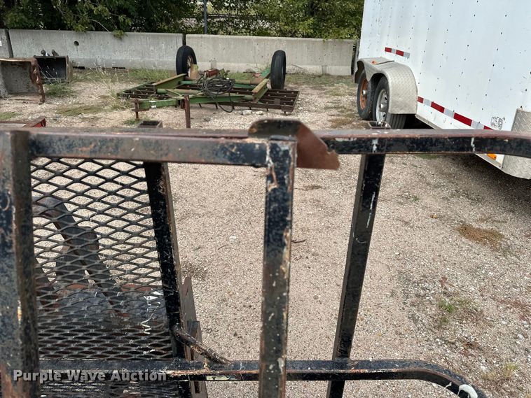 image for item DP8913 Man basket