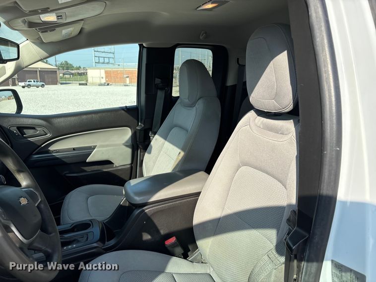 image for item DU1372 2016 Chevrolet Colorado Ext. Cab pickup truck