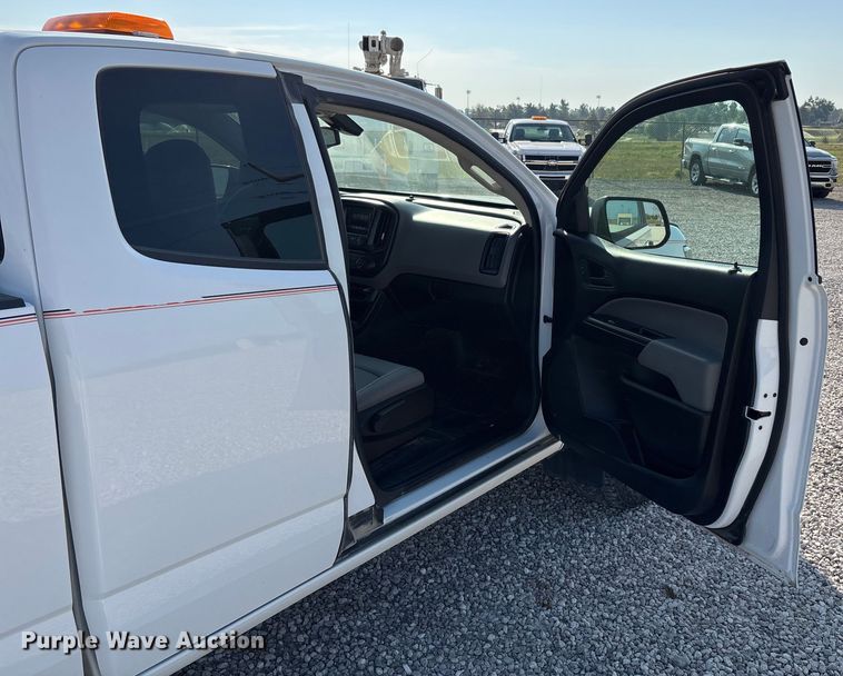 image for item DU1372 2016 Chevrolet Colorado Ext. Cab pickup truck