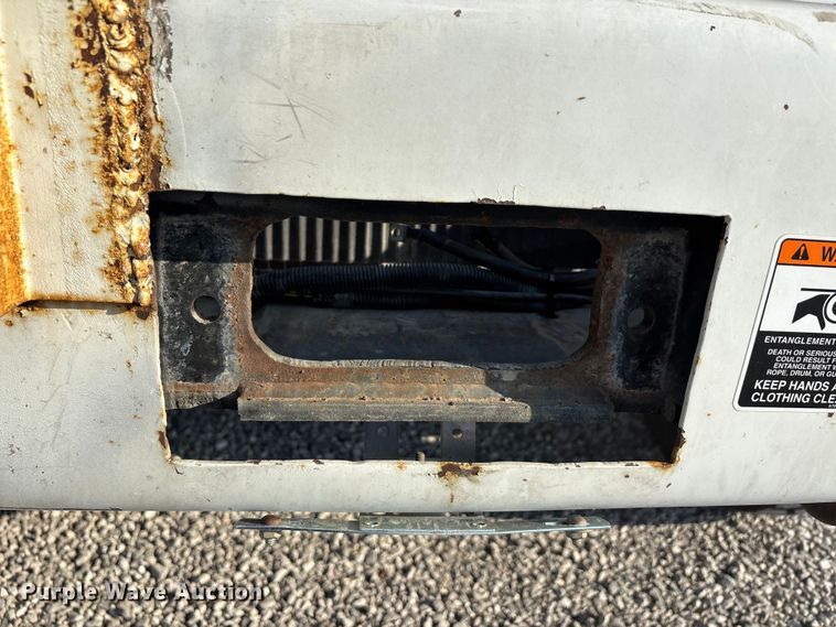 image for item DU1374 2005 Freightliner FL70 bucket truck