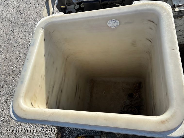 image for item DU1374 2005 Freightliner FL70 bucket truck