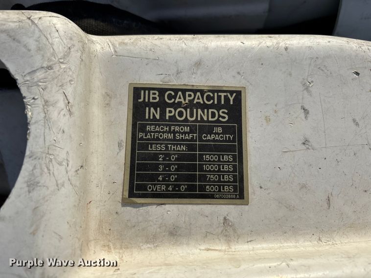 image for item DU1374 2005 Freightliner FL70 bucket truck