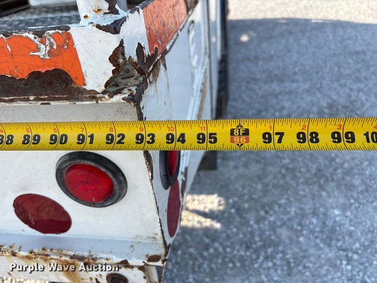 image for item DU1374 2005 Freightliner FL70 bucket truck