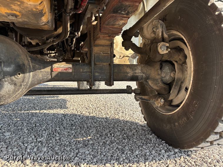 image for item DU1374 2005 Freightliner FL70 bucket truck