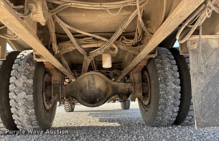 image for item DU1374 2005 Freightliner FL70 bucket truck