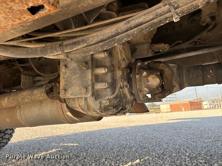 image for item DU1374 2005 Freightliner FL70 bucket truck