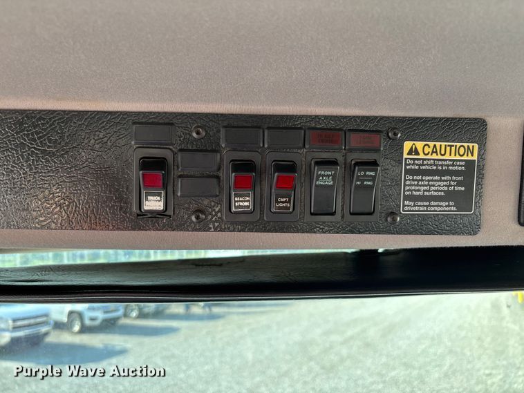 image for item DU1374 2005 Freightliner FL70 bucket truck