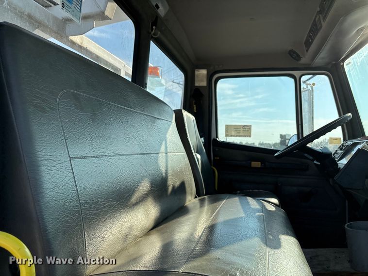 image for item DU1374 2005 Freightliner FL70 bucket truck