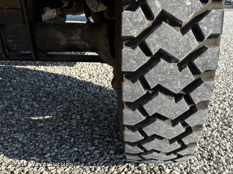 image for item DU1374 2005 Freightliner FL70 bucket truck