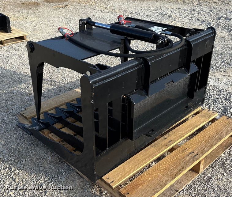 image for item DU1378 GIYI GY-HWG44C compact utility loader grapple bucket