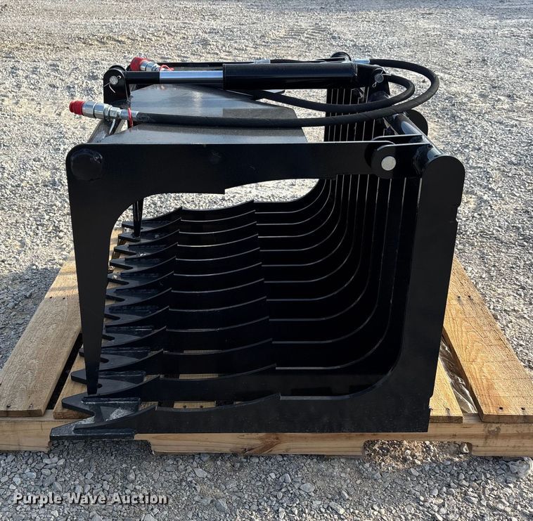 image for item DU1378 GIYI GY-HWG44C compact utility loader grapple bucket