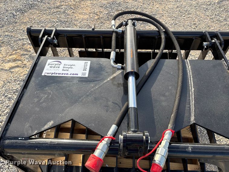 image for item DU1378 GIYI GY-HWG44C compact utility loader grapple bucket