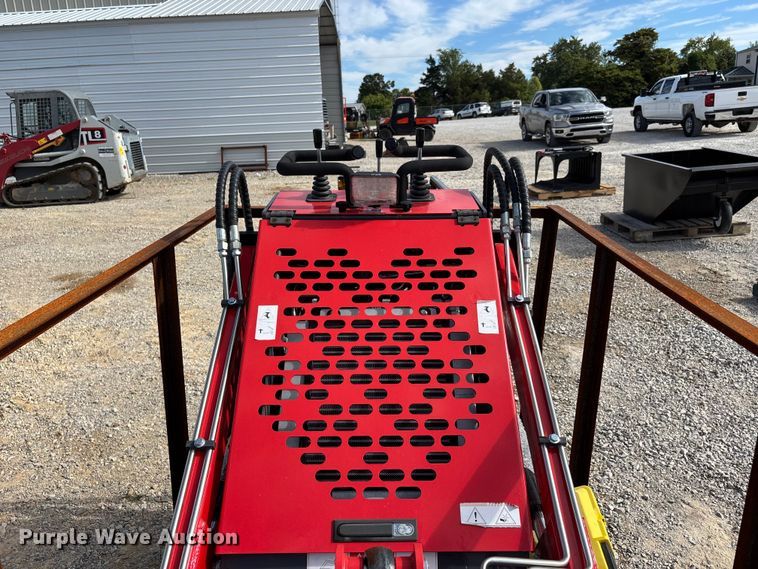 image for item DU1381 2025 AGT YSRT14 compact utility loader