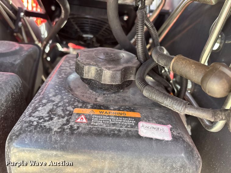 image for item DU1382 2025 AGT YSRT14 compact utility loader