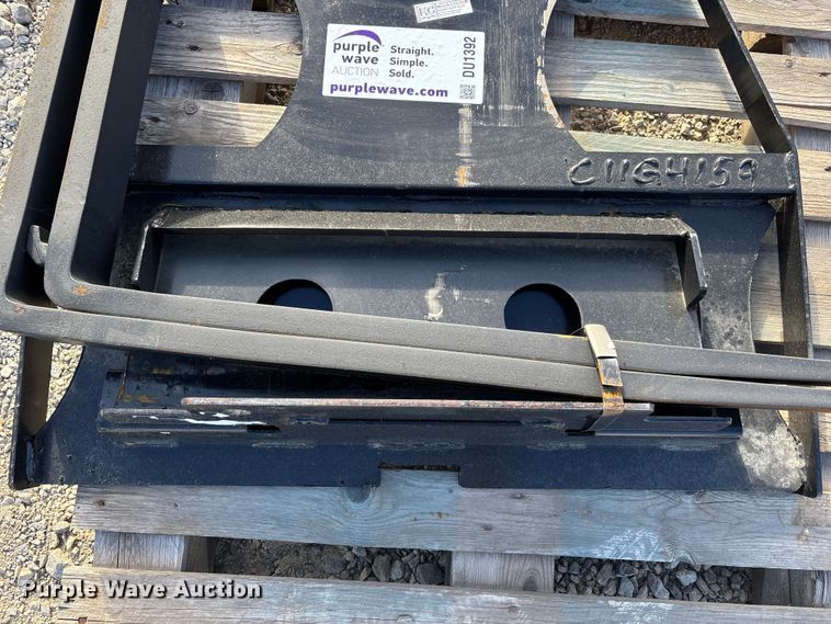 image for item DU1392 Kit Containers LLC MUFF-36-42 compact utility loader forks