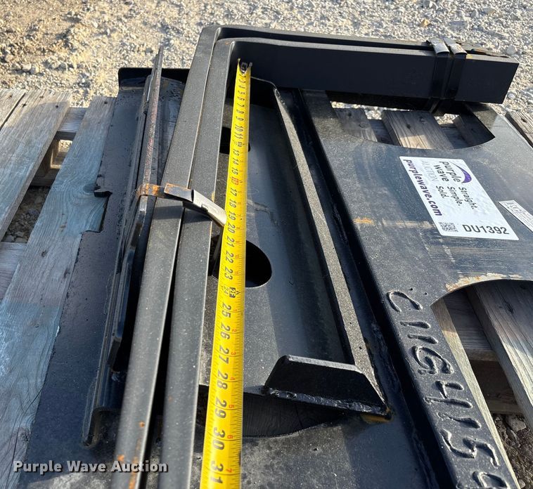 image for item DU1392 Kit Containers LLC MUFF-36-42 compact utility loader forks