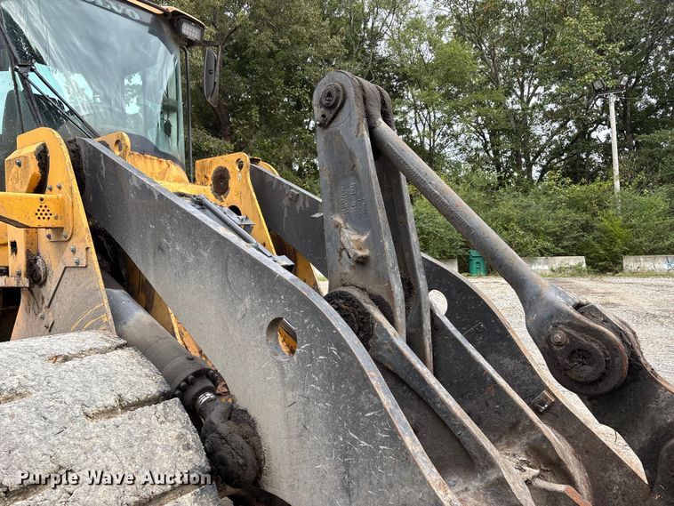 image for item DU1405 2011 Volvo L110F wheel loader