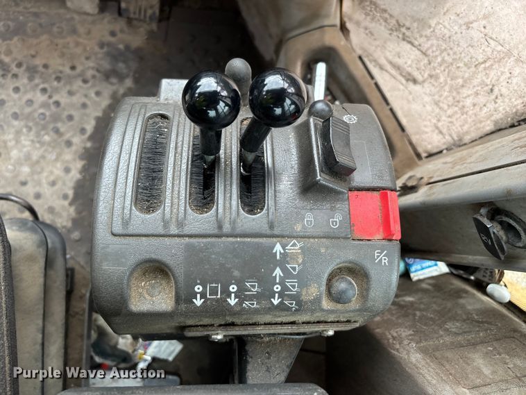 image for item DU1405 2011 Volvo L110F wheel loader