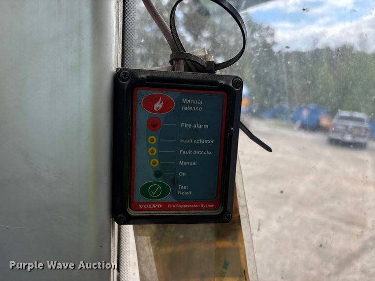 image for item DU1405 2011 Volvo L110F wheel loader