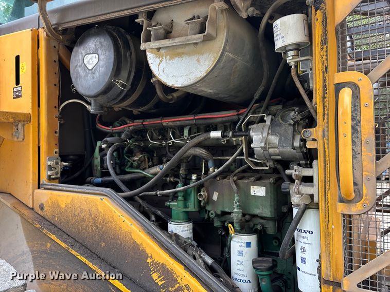 image for item DU1405 2011 Volvo L110F wheel loader