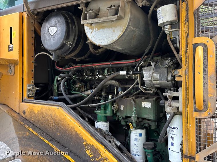 image for item DU1405 2011 Volvo L110F wheel loader