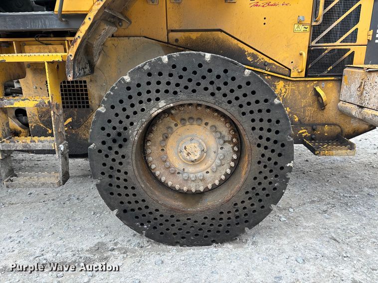 image for item DU1405 2011 Volvo L110F wheel loader