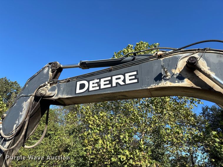 image for item DU1407 2015 John Deere 380G LC excavator