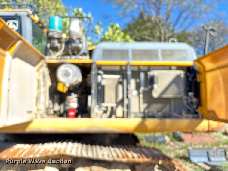 image for item DU1407 2015 John Deere 380G LC excavator