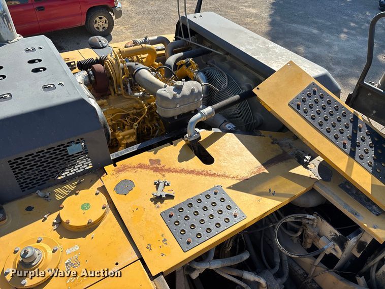 image for item DU1407 2015 John Deere 380G LC excavator