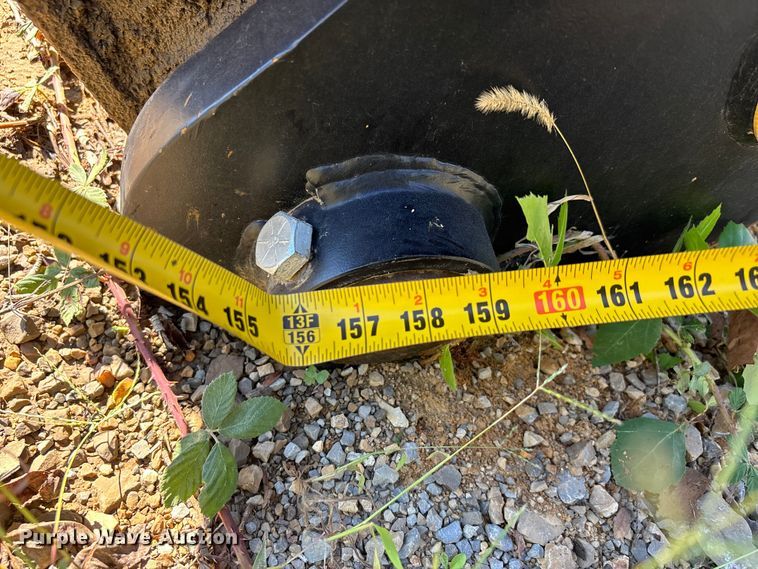 image for item DU1407 2015 John Deere 380G LC excavator