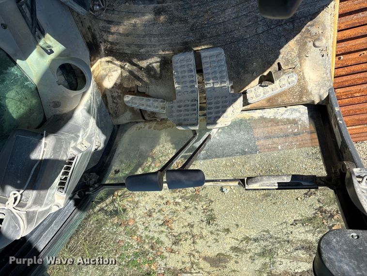 image for item DU1407 2015 John Deere 380G LC excavator