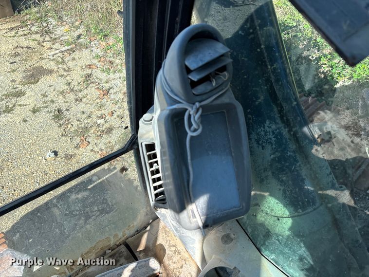 image for item DU1407 2015 John Deere 380G LC excavator