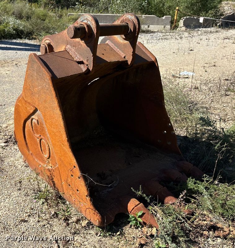 image for item DU1407 2015 John Deere 380G LC excavator