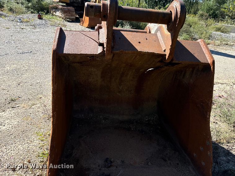 image for item DU1407 2015 John Deere 380G LC excavator