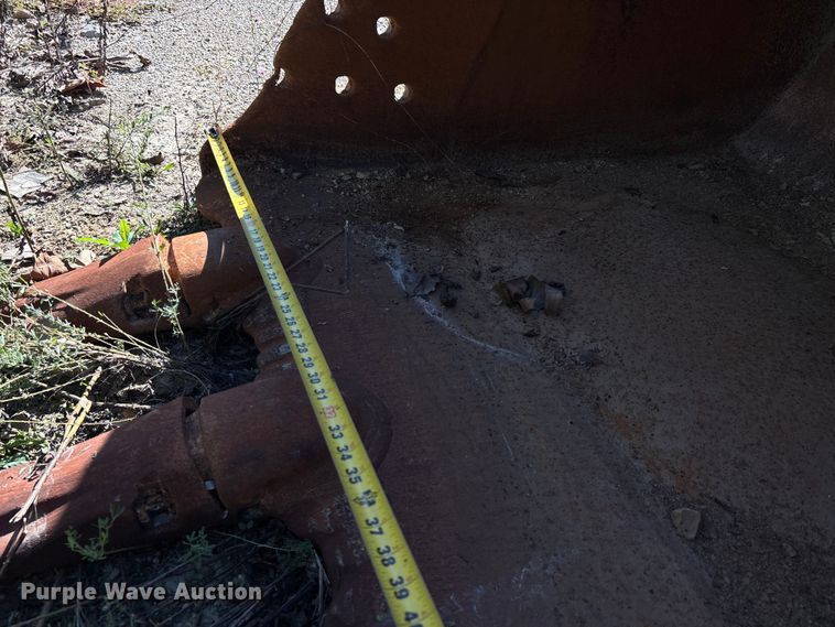 image for item DU1407 2015 John Deere 380G LC excavator