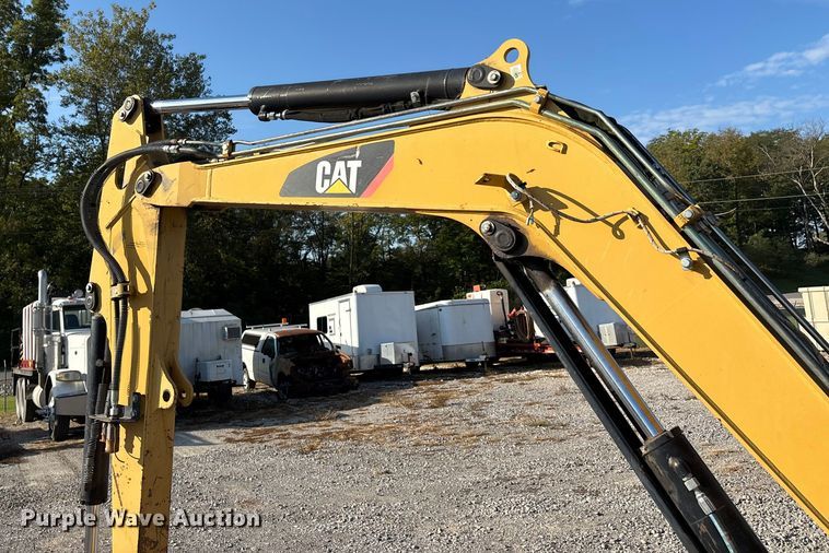 image for item DU1422 2011 Caterpillar 304D CR mini excavator