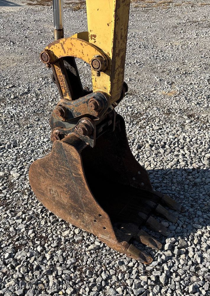 image for item DU1422 2011 Caterpillar 304D CR mini excavator