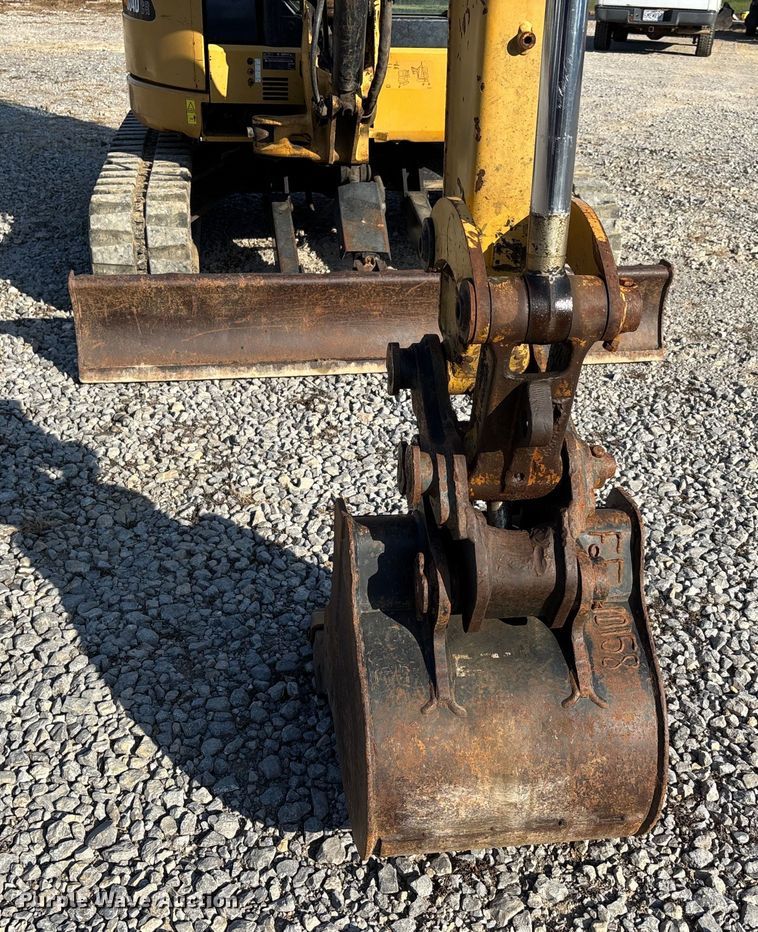 image for item DU1422 2011 Caterpillar 304D CR mini excavator