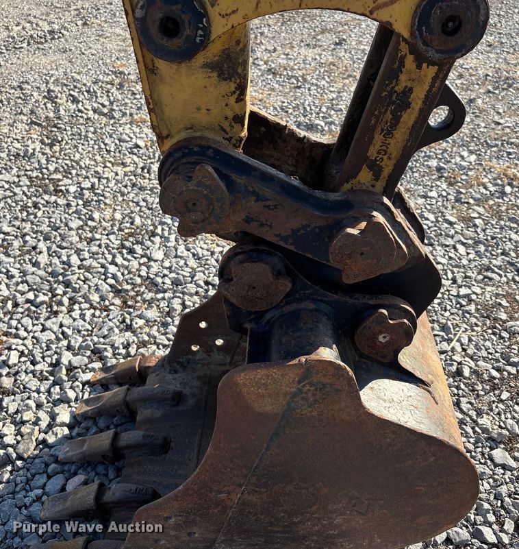 image for item DU1422 2011 Caterpillar 304D CR mini excavator